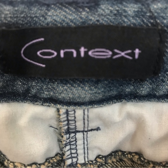 EUC Context Denim Mini Skirt/ Size 8/ Fastens with zipper and button in front - Picture 4 of 11